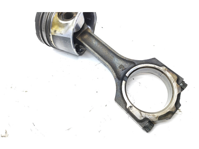 Píst 0217746 Toyota Land Cruiser (J200)