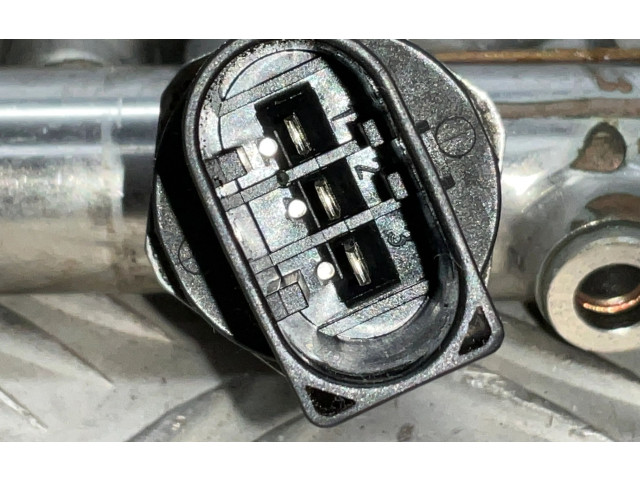 Топливная рампа 06K133317G, 06J906051F   Audi A3 S3 8V   для двигателя CJS