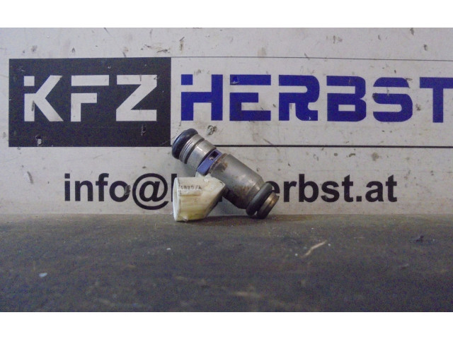 Vstřikovač 036031AH, 036031AH Seat Ibiza IV (6J,6P) CGGB