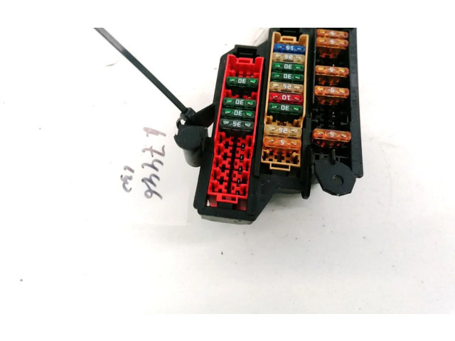 Блок предохранителей     Audi A5 8T 8F    
