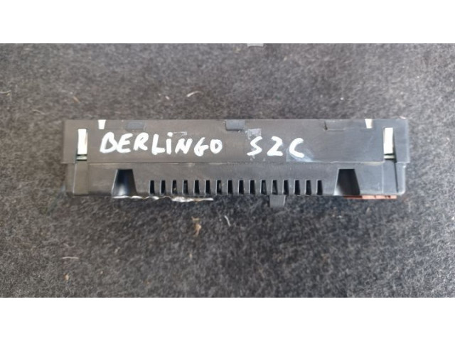 Дисплей Citroen Berlingo