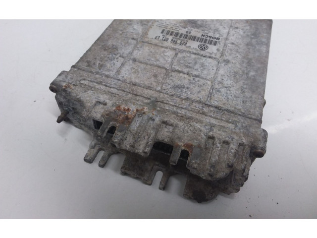 Řídící jednotka 028906021, 0281001746   Volkswagen Golf III 1995