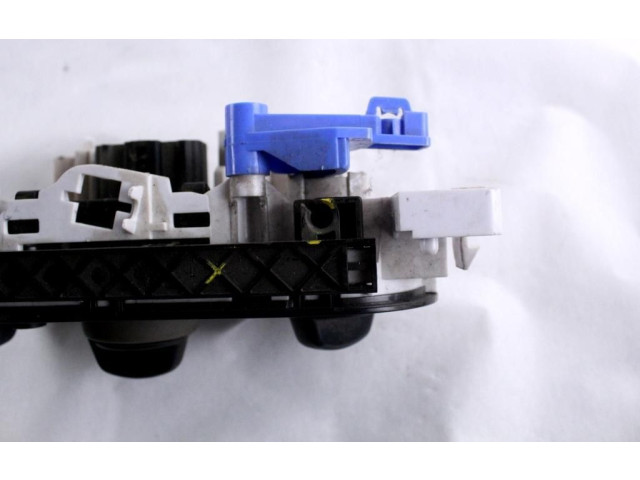 Блок управления климат-контролем 6001551800   Dacia Sandero