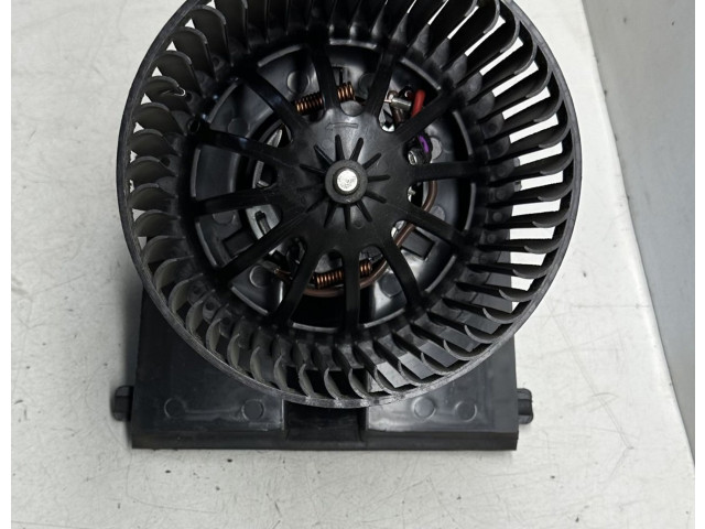 Вентилятор печки    2002221   Volkswagen Bora