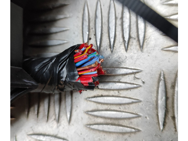 Блок предохранителей 32212356   Polestar 2    