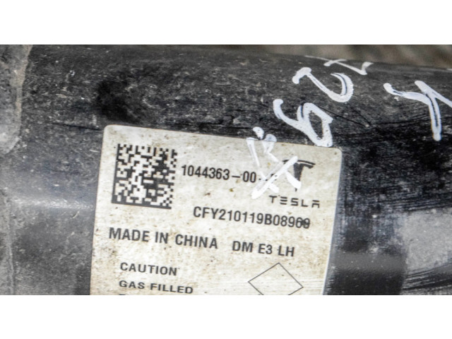 Передний амортизатор