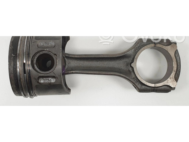 Píst 8854 Mercedes-Benz E W211