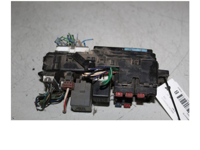 Блок предохранителей MR563564 Mitsubishi L200