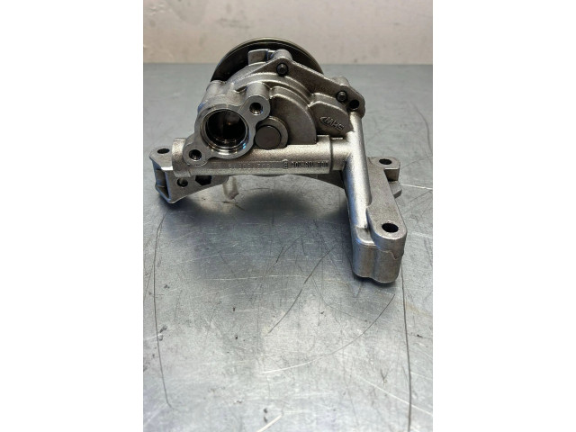 Масляный насос   03l115105b  Volkswagen Caddy 