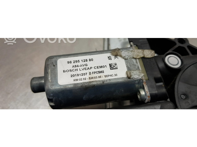 Передний механический механизм для подъема окна