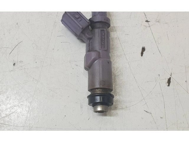 Форсунка 2325070120 Lexus IS 200-300 1GFE