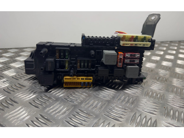 Pojistková skříňka 2049001202, 2045459032 Mercedes-Benz C W204 2009