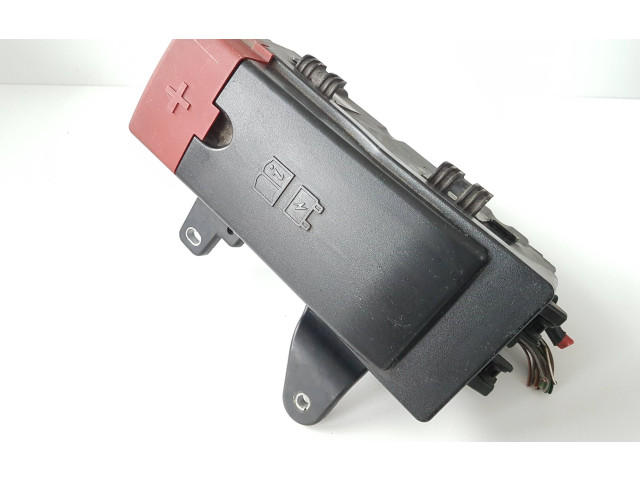 Блок предохранителей GX7314A076BA Jaguar XE