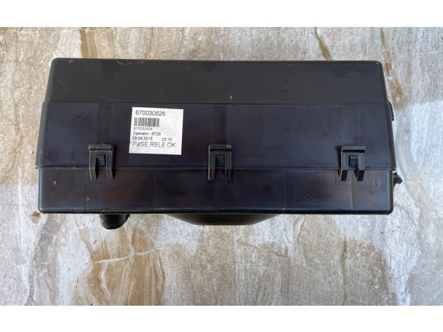 Блок предохранителей 670030526 Maserati Ghibli