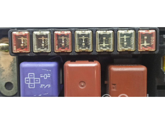 Блок предохранителей 8262250010   Lexus LS 430    