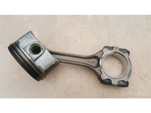 Píst Lexus ES 250 - 300 - 330 pro benzínový / Электричество motor 2.5