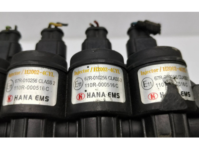 Топливная рампа 67R010256 Mazda 626