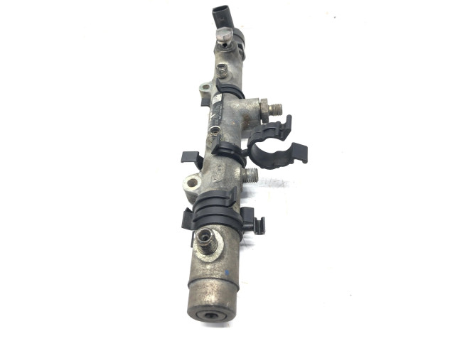 Топливная рампа 05913009J, F09110030J Volkswagen Phaeton