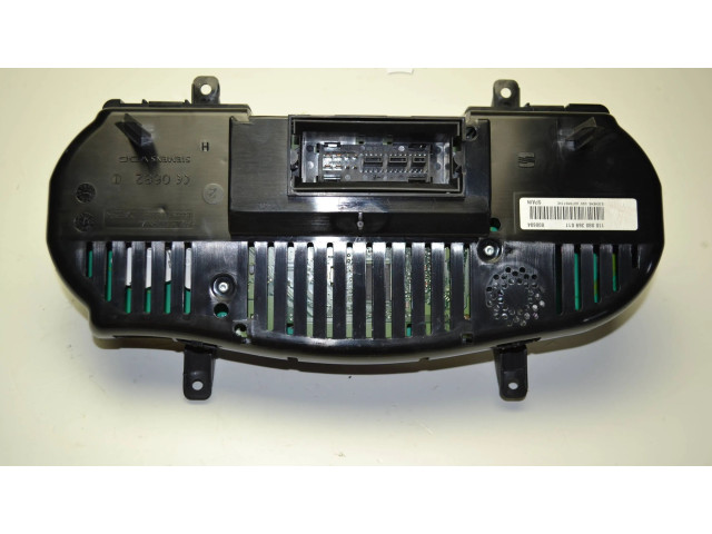 Přístrojová deska Seat Altea XL 2008 5P0920827B, 0021000