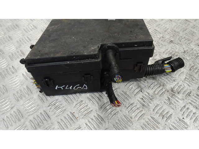 Блок предохранителей  AV6T-14A076-ABKUGA   Ford Kuga II    