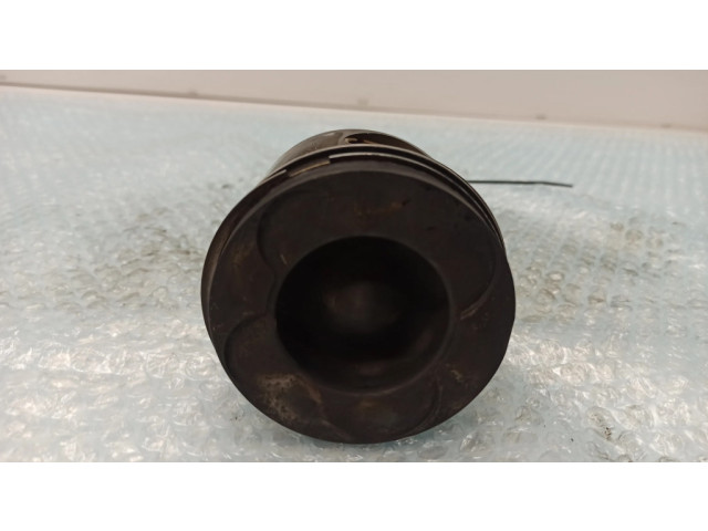  Поршень с шатуном  8370B  Mercedes-Benz R W251 для дизельного двигателя 3.0