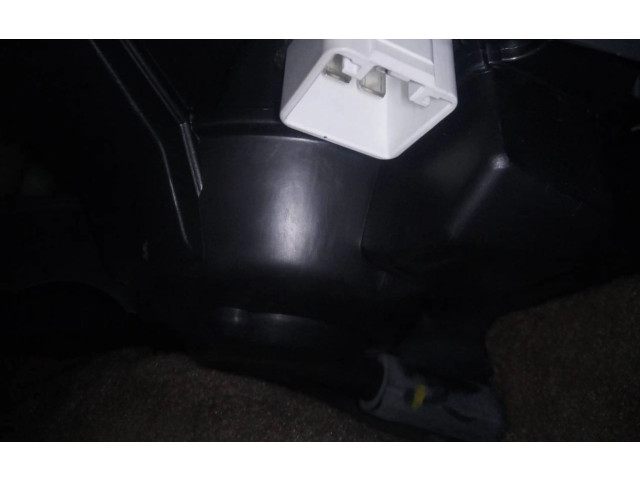 Вентилятор печки 21040 Volvo S60 для двигателя D5244T4