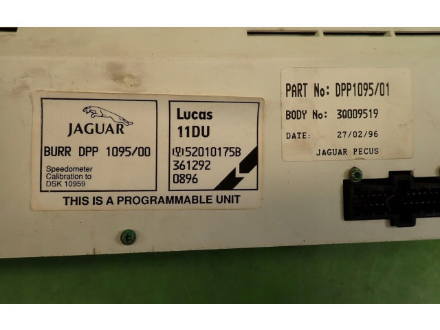 Панель приборов Jaguar XJ X300