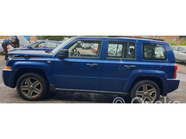 Блок предохранителей P68028007AD   Jeep Patriot    