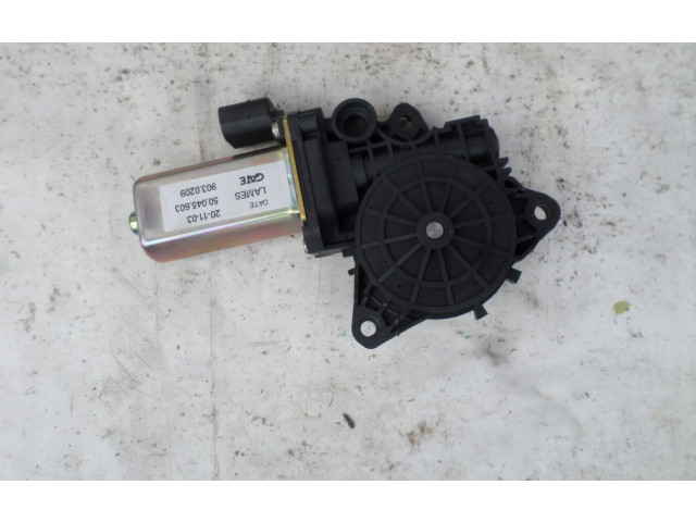 Передний двигатель механизма для подъема окон