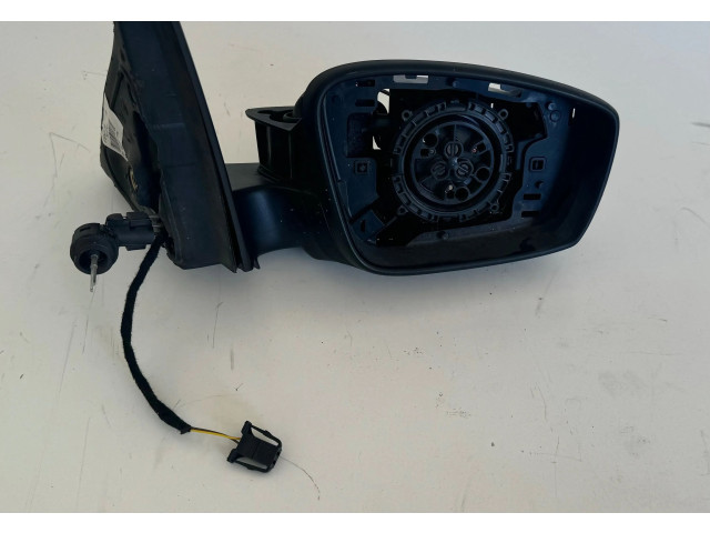 Зеркало электрическое Skoda Fabia Mk3 (NJ) 2015 - 2021 года