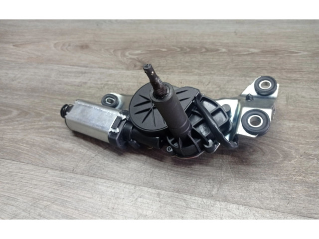 Моторчик заднего дворника     Volvo V70