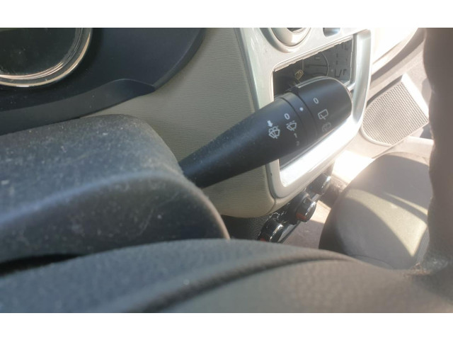 Включатель скорости стеклоочистителей Dacia Dokker