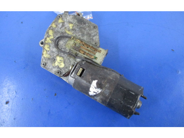 Моторчик заднего дворника     Volkswagen PASSAT B2