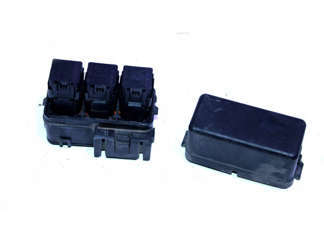 Pojistková skříňka 64200049 Nissan X-Trail T32 2016