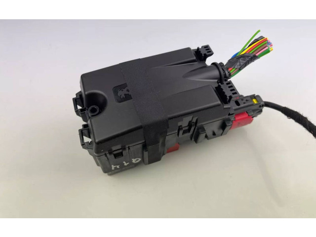 Блок предохранителей  9812661980   Peugeot 2008 II    