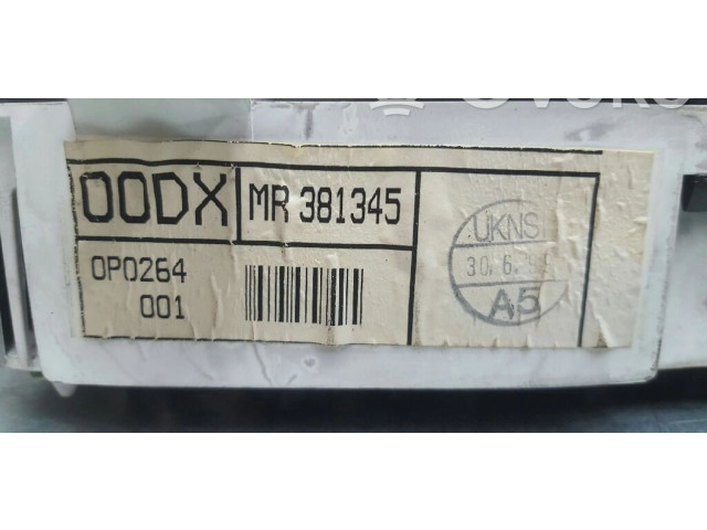 Панель приборов MR381345, MR381001 Mitsubishi Carisma