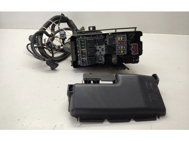 Блок предохранителей  30728132, 30728133   Volvo XC90    