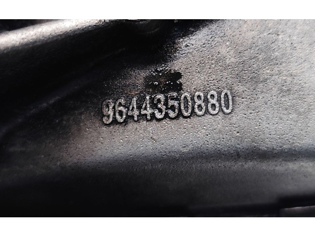 Масляный насос  D4204T 9644350880  Volvo V50 