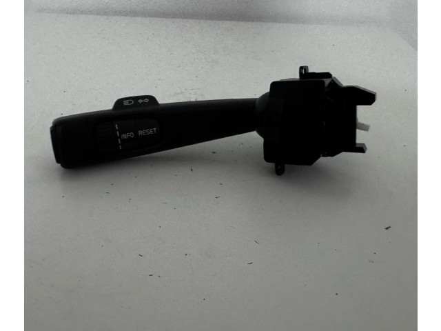 Ручка стеклоочистителей 17D770   Volvo C30