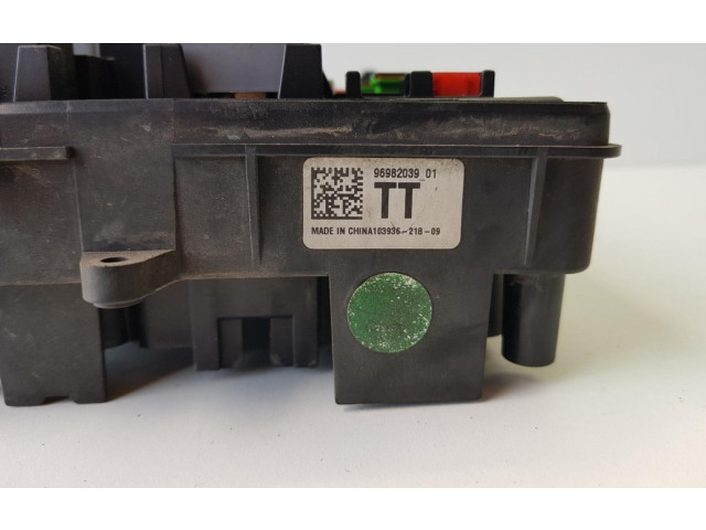 Pojistková skříňka 9698203901TT Chevrolet Cruze 2009