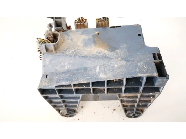 Pojistková skříňka k153822s701, k153812s700 Nissan Navara D22 2001