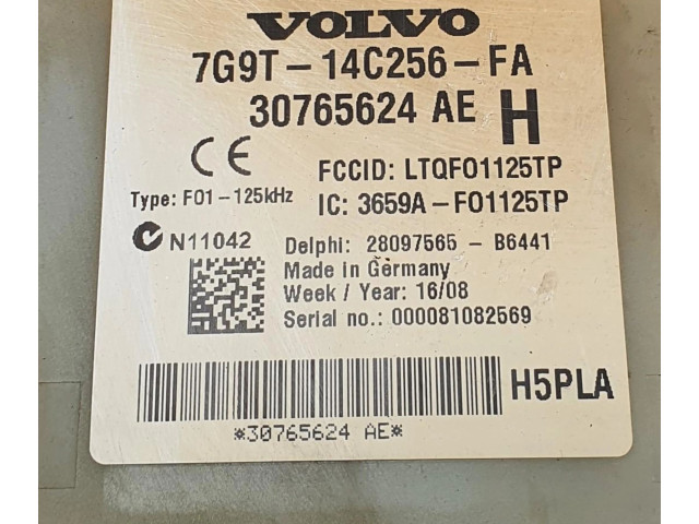 Pojistková skříňka 30765624 Volvo XC70 2006