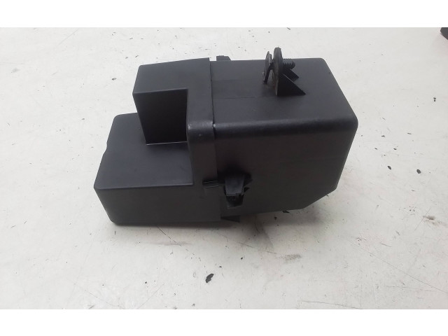 Блок предохранителей  1J0941389B   Audi A3 S3 8P    