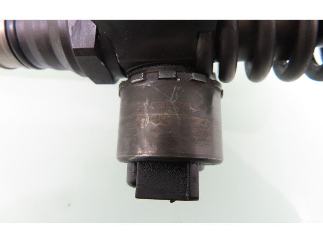 Форсунка 0414720404, 038130073G Audi A3 S3 8P BKD