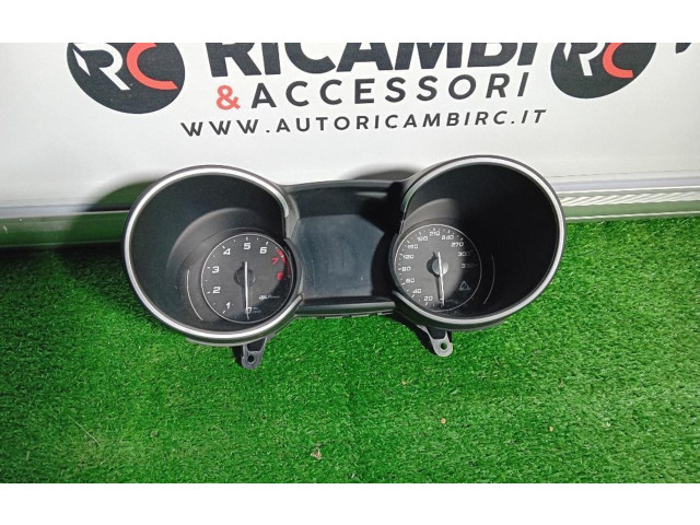 Přístrojová deska  Alfa Romeo GT 2009 50518254  