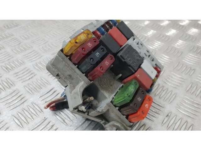   Pojistková skříňka 46763650   Audi A3 S3 8L 2002