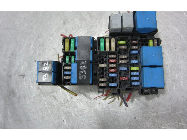 Блок предохранителей    Renault Clio I    