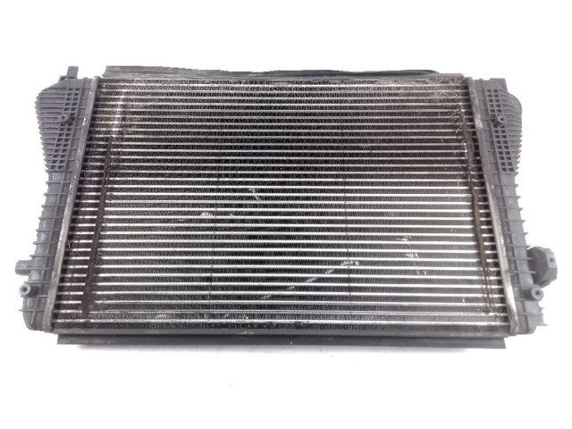 Интеркулер 1K0145803 Volkswagen Touran I