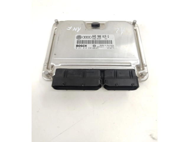 Блок управления двигателем Блок управления 045906019G, 0281010220 Audi A2