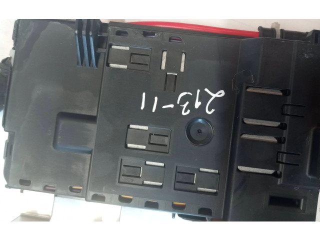 Блок предохранителей  31337183, 09032012   Volvo S60    